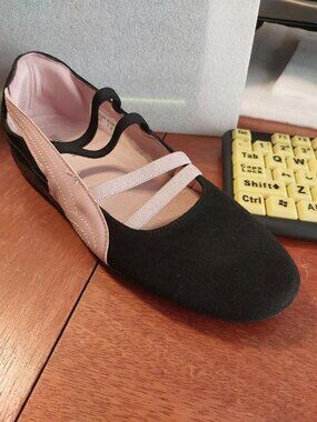 NEW ! Iiimmu Suede Ballet Mary Jane Flat Prink/Stripe Strap Black Sole Sz 9/9.5